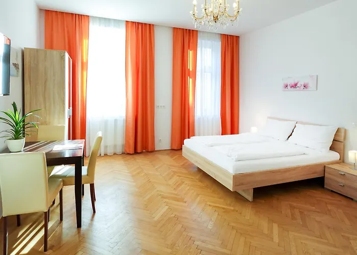 Che Apartment *